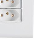conjunto tomada dupla 2p+t com interruptor simples de embutir tramontina liz 250v 20a branco (mp)