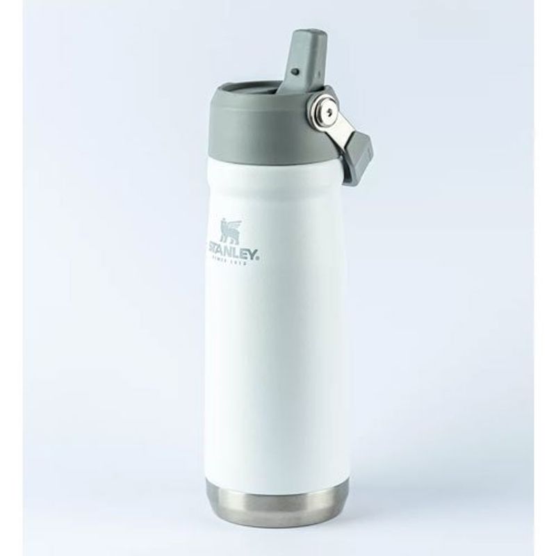 garrafa térmica stanley flip straw 651ml polar 8081