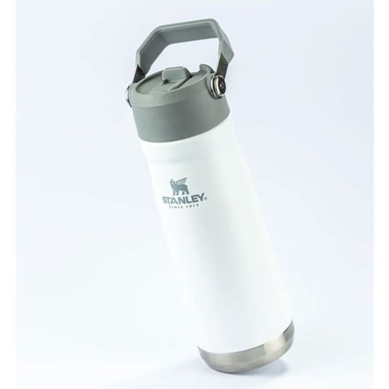 garrafa térmica stanley flip straw 651ml polar 8081