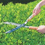 tesoura para cerca-viva/grama tramontina com lâmina metálica e cabo de madeira - 78330/125
