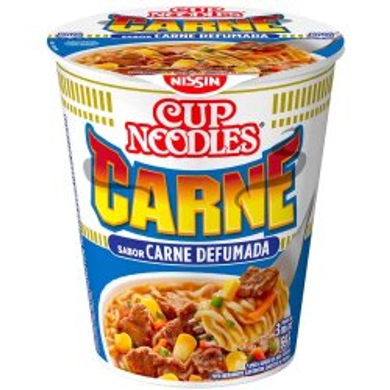macarrão instantâneo cup noodles sabor carne defumada