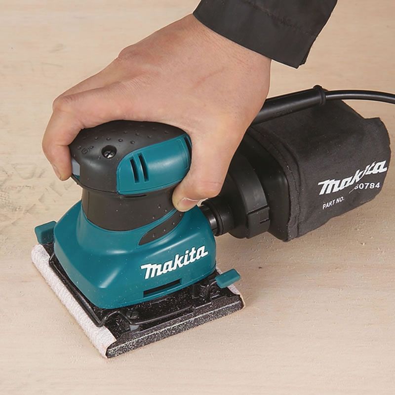 lixadeira orbital makita 200w 127v - bo4556 (mp)