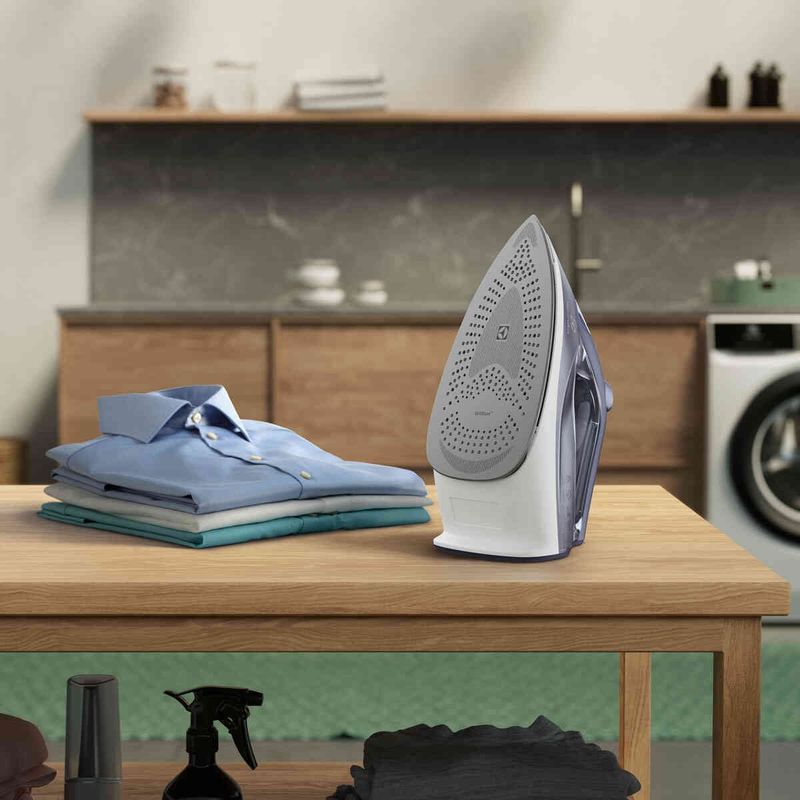 ferro de passar roupa a vapor e seco electrolux experience esi60