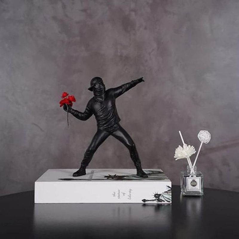 escultura qzvanlon preto a-bi