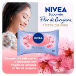 sabonete em barra hidratante nivea flor de cerejeira e óleos essenciais 85g