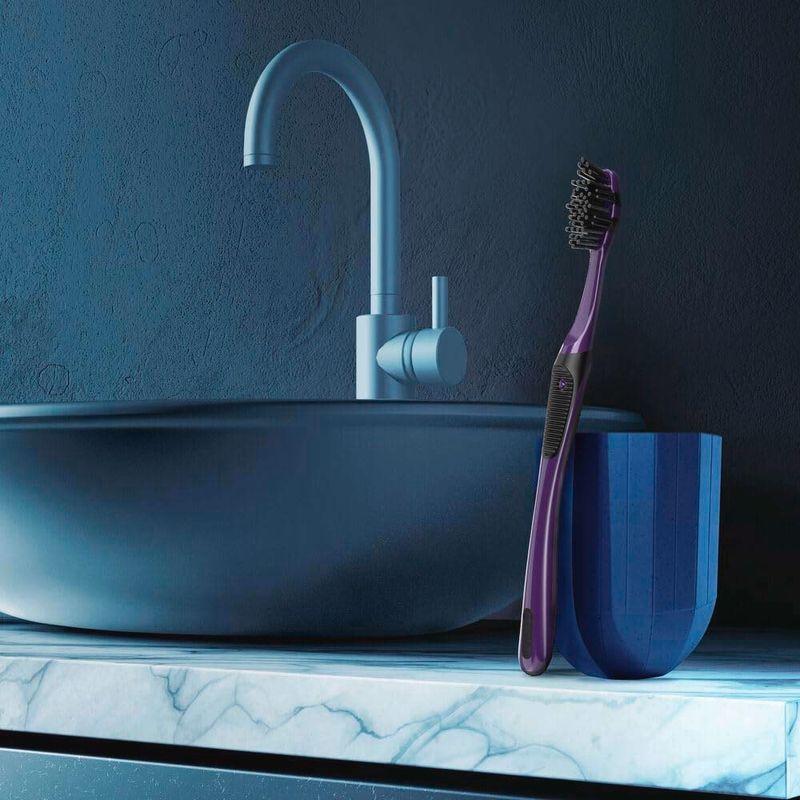 escova de dente oral-b 5 ações com carvão macia 4 unidades