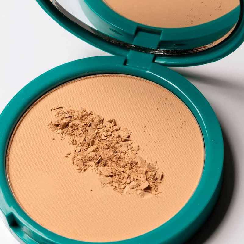 pó compacto farmax sunles fps50 bege claro 10g