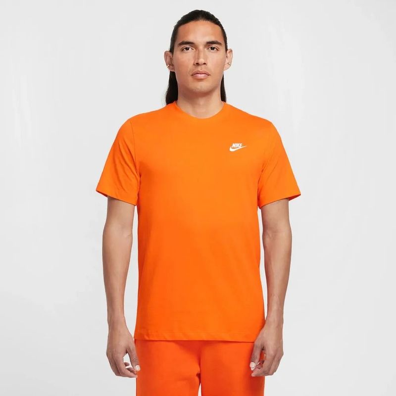 camiseta masculina m nike club sportswear laranja 246684 (mp)