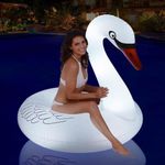 boia piscina cisne com led 42" junbig branco a-mbi