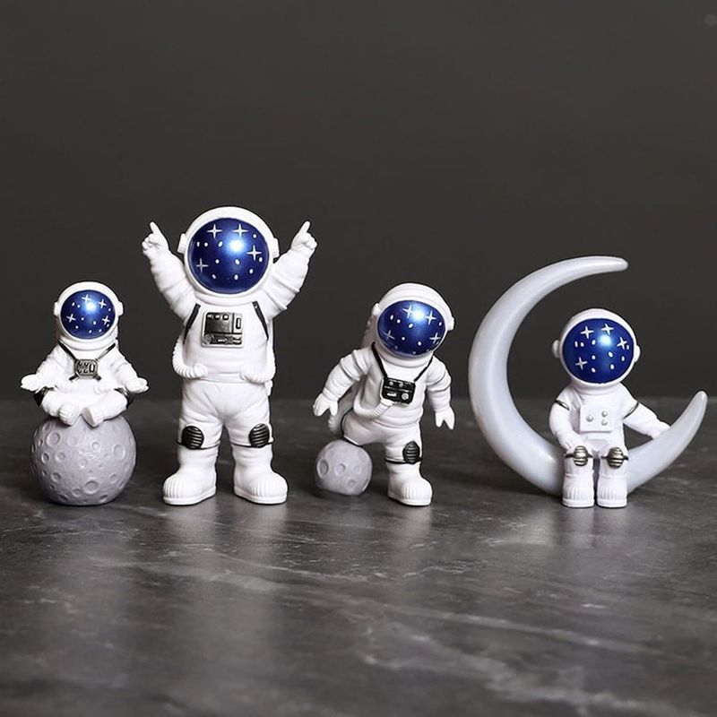 conjunto de 4 estátuas ni-jasw astronautas branco a-mbi