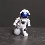 conjunto de 4 estátuas ni-jasw astronautas branco a-mbi