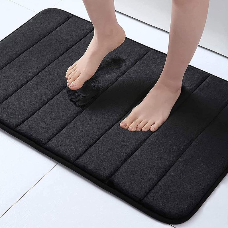 tapete de banheiro buganda 61x40cm preto a-mbi