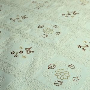 Toalha De Mesa Plast.Co Bordada Delicada 140x220cm 0850 (MP)