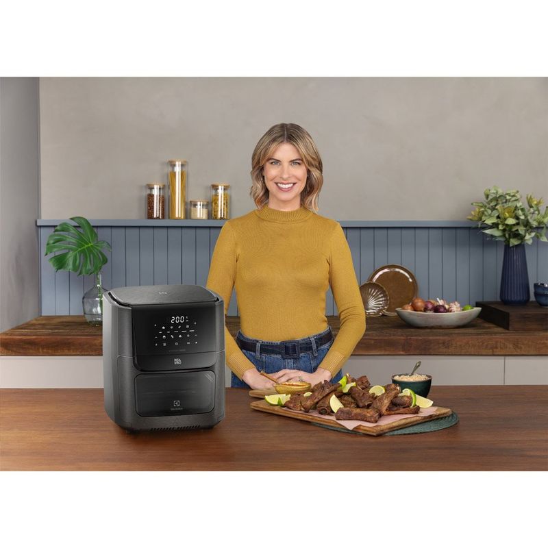 fritadeira electrolux air fryer rita lobo 12 litros eaf85 cor grafite