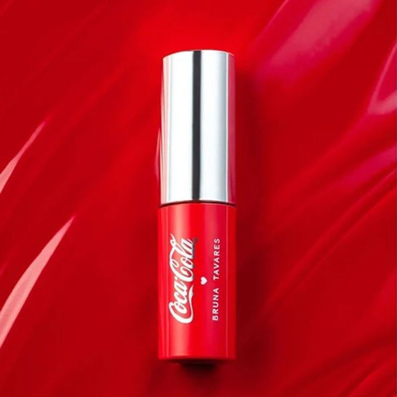 oil tint coca-cola iconic bruna tavares