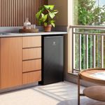 frigobar electrolux 90 litros efficient controle de temperatura preto em90b