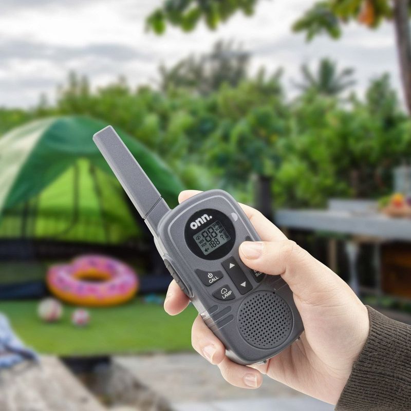 walkie talkie on 26km com 2 peças luz led e 121 canais cinza w-bi