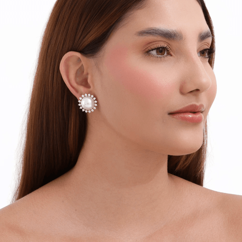 brinco semijoia luiza mota círculo em pérola bordas cravejado pérola 267136 (mp)