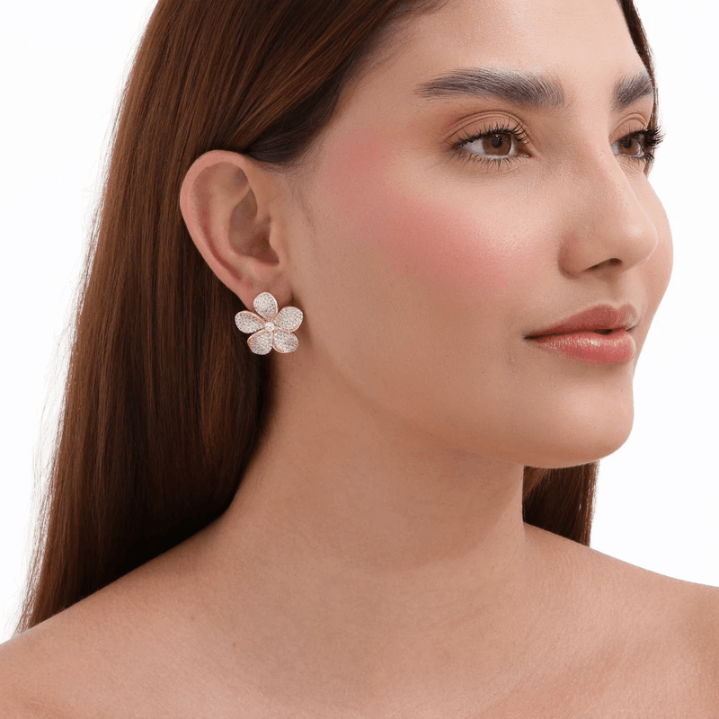 brinco semijoia luiza mota flor cravejado ponto de luz 267154 (mp)