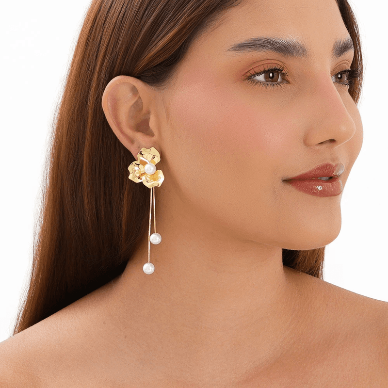 brinco semijoia luiza mota pêndulo meia flor liso pérolas 267609 (mp)