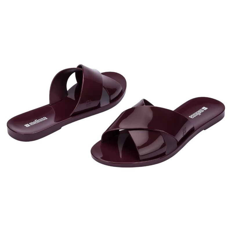kit sandália feminina n° 34 melissa rasteira essential cross slide + bolsa ultra bag bordô (mp)