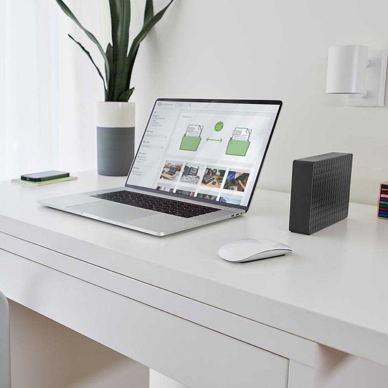 hd externo seagate expansion usb 3.0 10tb preto steb10000400 (mp)
