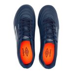chuteira society nº 40 umbro class footballer azul marinho (mp)