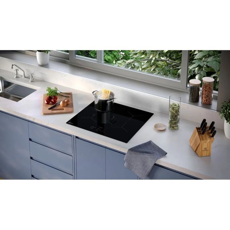 cooktop de indução 4 bocas electrolux efficient preto ie4tw